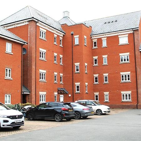 Lovely Modern Apartment Close To Town Centre Lexden エクステリア 写真